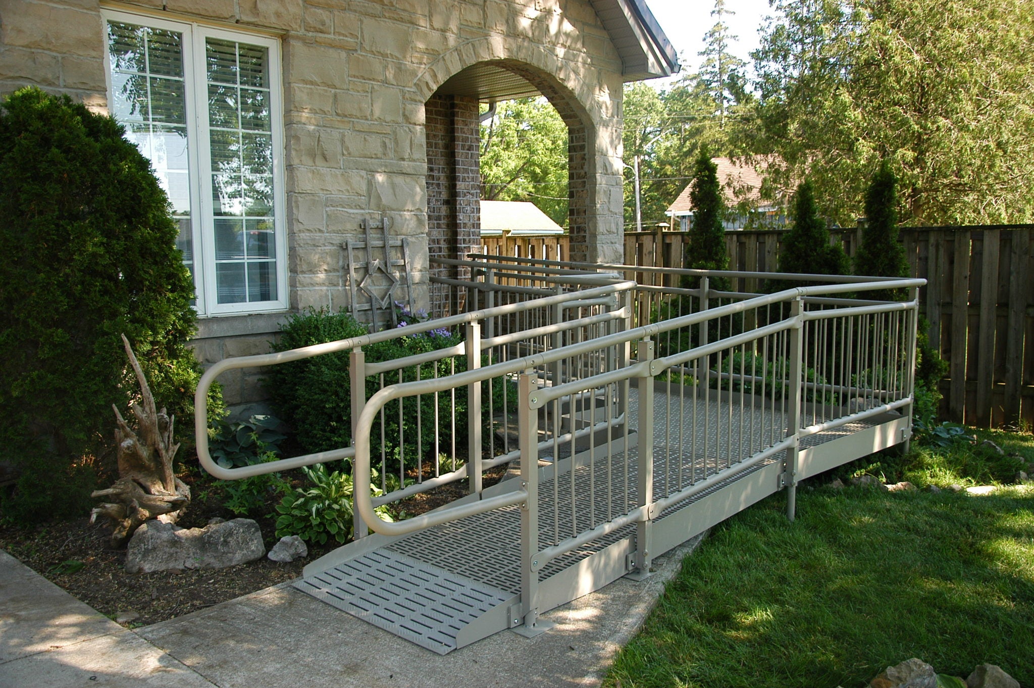 QR4.0 Custom Exterior Modular Access Ramp