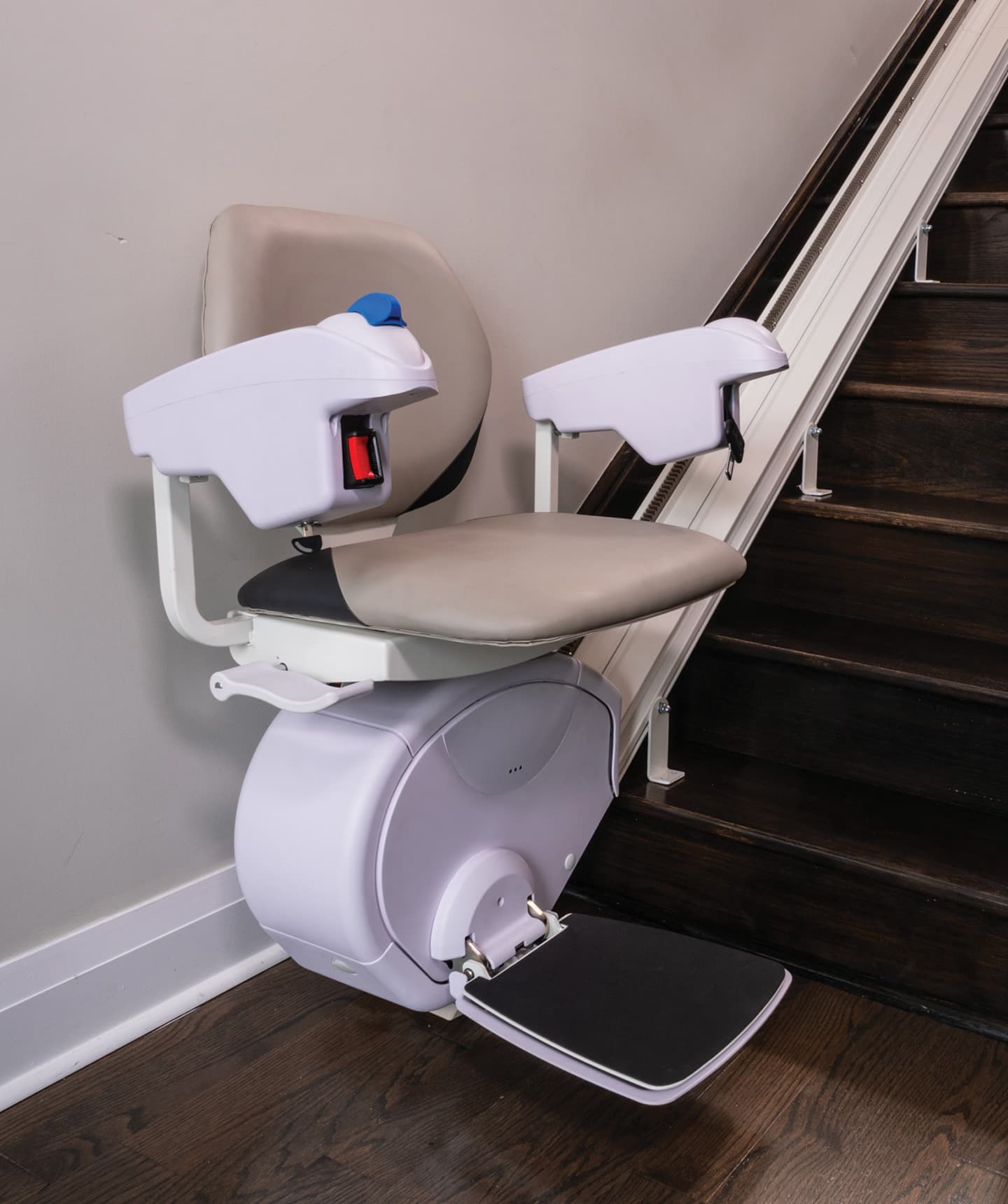 Savaria K2 Plus Straight Stairlift