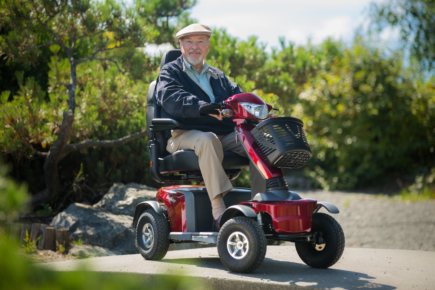 Trailmaster Bigfoot 4-wheel mobility scooter outdoors